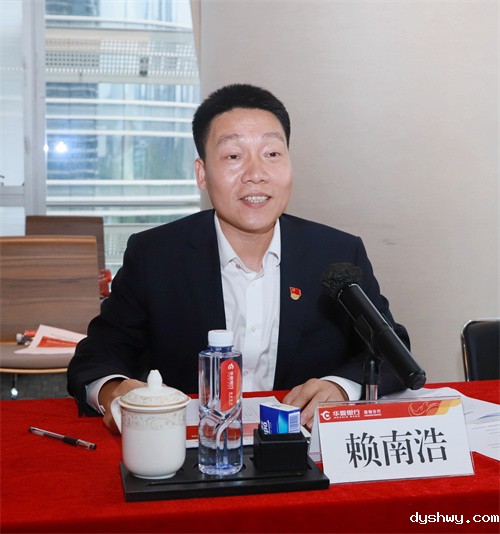 1685350929560618.jpg IMG_5226.jpg