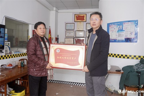 1710828212369513.jpg a2d8bb8623d44590f427f73fe7558b1.jpg