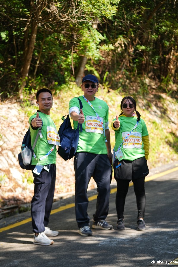 1734837367191276.jpg ef316e5cff1bfb8b8fbdec1ab381e8d.jpg